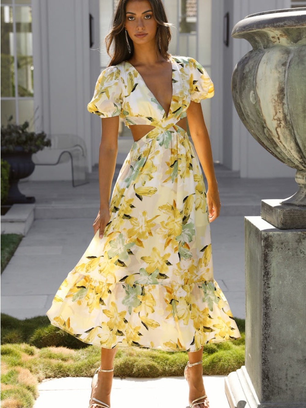 Hello Molly NWOT Feelin Florals Yellow Floral Cutout Midi Dress Size XS